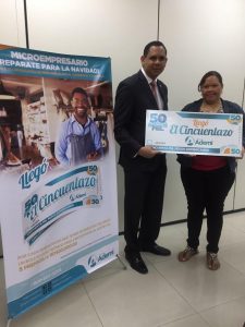 Banco Ademi entrega premios “El Cincuentazo”