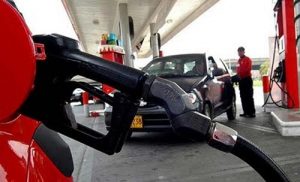 En RD aumentan RD$4.00 al galón de gasolina y RD$3.00 al gas licuado