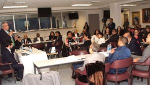 Cónsul se reúne con dominicanos en NY para elaborar agenda trabajo