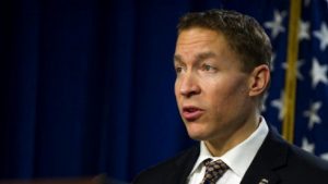 Donald Trump destituye a jefe interino de Inmigración y Aduanas de Estados Unidos