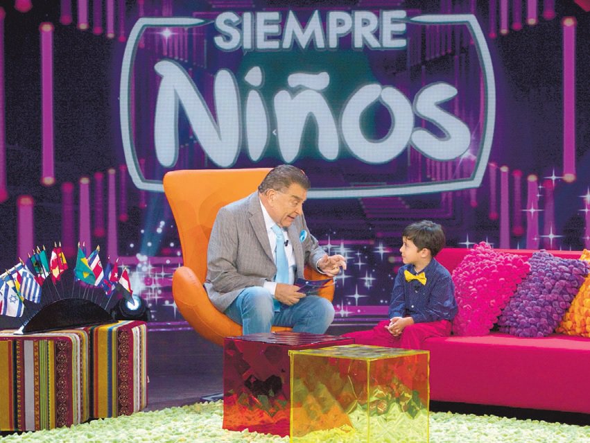 Don Francisco conduce espacio infantil por Telemundo imagen