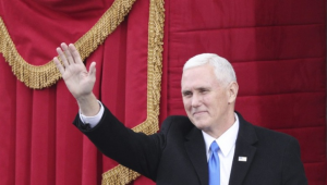 Mike Pence jura formalmente como vicepresidente de Estados Unidos