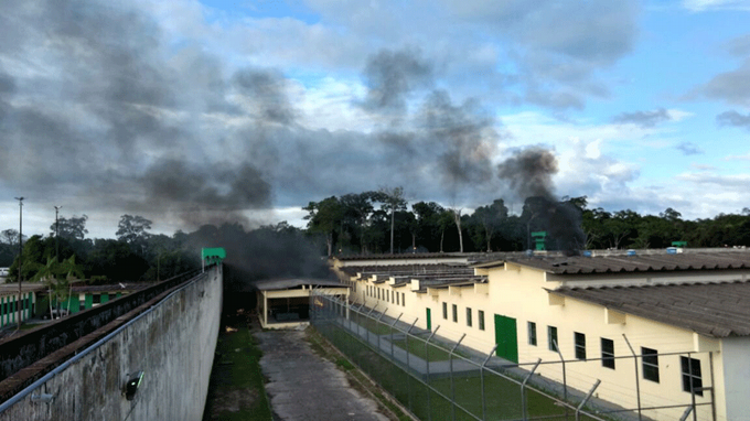 BRASIL: Encuentran 33 presos muertos
