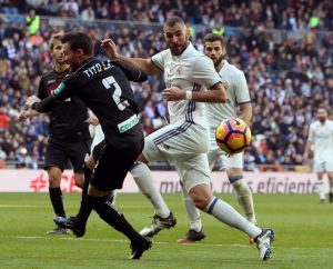 El Madrid golea Granada e iguala récord invicto El Madrid golea Granada e iguala récord invicto