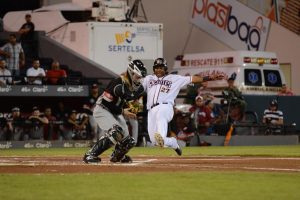 Gigantes mandan al Escogido al sótano del RR Gigantes mandan al Escogido al sótano del RR