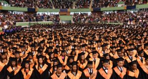 O&M gradúa 1,461 nuevos profesionales