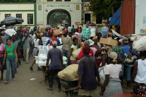 Comerciantes fronterizos piden detener devaluación gourde frente peso