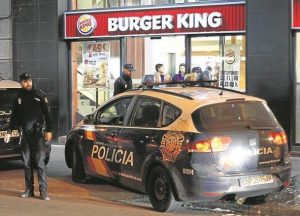 ESPAÑA: Se recupera joven RD apuñalado en el cuello en Zaragoza