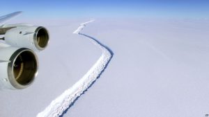 Gigantesco iceberg está a punto de separarse de la Antártica
