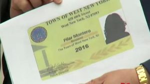 Policía NY defiende destrucción récord de identificación municipal