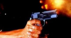 Matan raso PN de un balazo en la cabeza para robarle su arma de reglamento