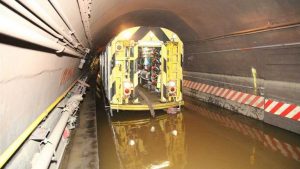 Miles pasajeros varados por paralización trenes en Manhattan