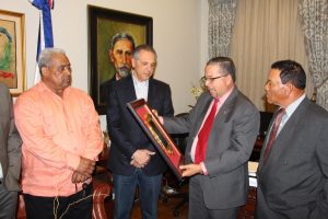 Organizaciones SJM reconocen labor Ministro Presidencia