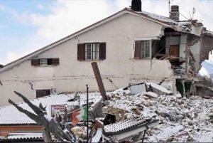Tres fuertes terremotos sacuden Italia