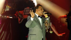 Wilfrido Vargas pide disculpas por ausencia