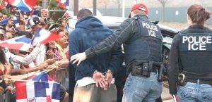 Dominicanos reducen salidas a la calle por redadas Inmigración