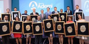 Banco ADEMI reconoce empleado del año