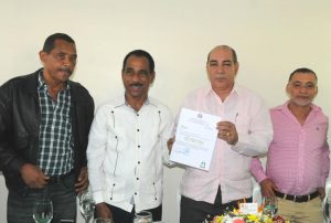 LA VEGA: Agricultura auxilia productores de plátanos