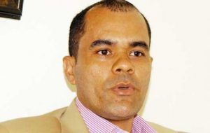 Diputado anima población comprar armas de fuego ante delincuencia