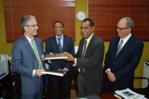 PRD entrega informe financiero a JCE PRD entrega informe financiero a JCE