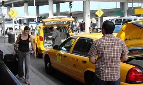 Impondrán US$4 extra por cada viaje desde y hacia aeropuertos NY imagen