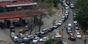 VENEZUELA: Falta de gasolina genera largas filas en Caracas VENEZUELA: Falta de gasolina genera largas filas en Caracas