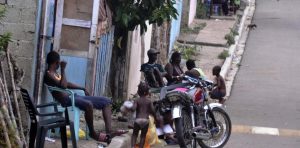 Senador propone crear municipio frene asentamientos haitianos cerca frontera dominicana