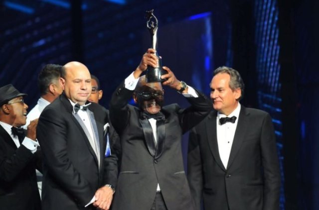 Presidente Danilo Medina felicita a galardonados premios Soberano imagen