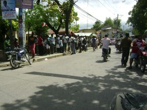 Multitud mata a un haitiano cuando ultimaba a una mujer en Santiago