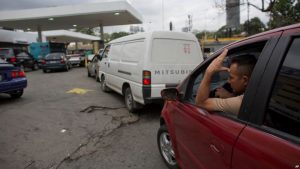 VENEZUELA: Falta de gasolina genera largas filas en Caracas VENEZUELA: Falta de gasolina genera largas filas en Caracas