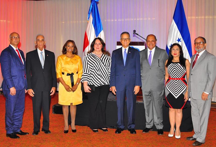 HONDURAS: Leger ve gobierno RD es abanderado ideales de Duarte imagen