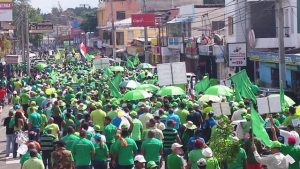 PUERTO PLATA: Una multitud marcha contra la corrupción y la impunidad
