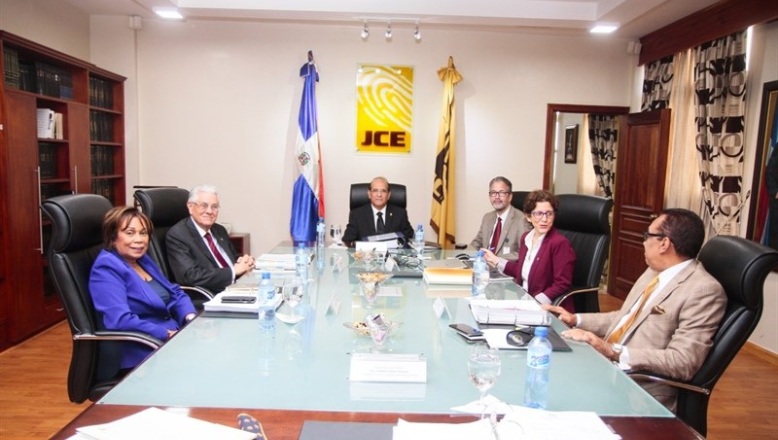 JCE no entregará recursos a partidos no presenten informes financieros imagen
