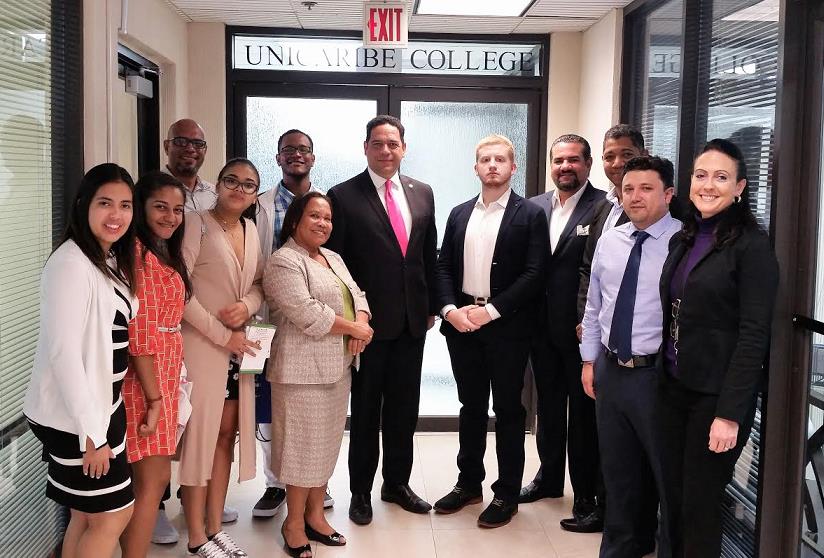 MIAMI: Director escuela arquitectura UNIBE visita UNICARIBE COLLEGE imagen