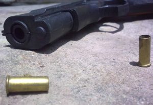 Asesinan militar y vigilante privado para robarles sus armas en SDE y el DN Asesinan militar y vigilante privado para robarles sus armas en SDE y el DN