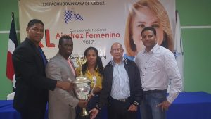 Jennifer Almánzar conquista Torneo Ajedrez Femenino