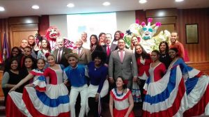 ESPAÑA: Alumnos RD en Next IBS celebran aniversario independencia