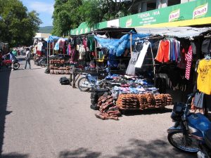 BARAHONA: Denuncian robos en mercado