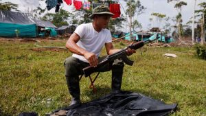 Colombianos creen que las FARC no cumplirán lo pactado