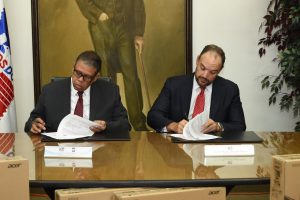 Indotel e Inposdom firman convenio de donación de 25 computadoras