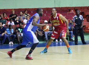 San Martín de Porres invicto en baloncesto de la LR