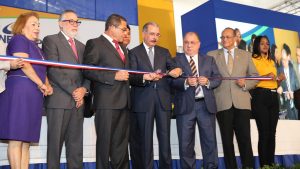 Presidente Medina inaugura nuevo edificio de aulas y talleres de INFOTEP Presidente Medina inaugura nuevo edificio de aulas y talleres de INFOTEP