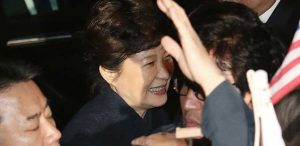 SEUL: Derrocada presidenta Park Geun-hye deja el palacio presidencial