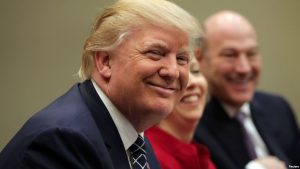 EEUU: Donald Trump es más popular que el Congreso, partidos y medios