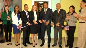 EDESUR inaugura punto expreso en Plaza Luperón EDESUR inaugura punto expreso en Plaza Luperón