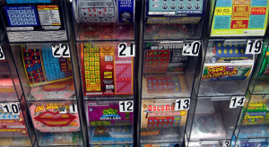 Pareja gana US$10 millones en un boleto «raspadito»