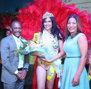 Eligen reina del Carnaval Tierra y Mar de Boca Chica Eligen reina del Carnaval Tierra y Mar de Boca Chica