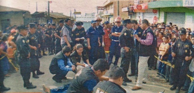 GUATEMALA: Turba lincha y quema a cuatro asaltaron vendedor tarjetas