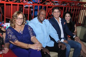 Johnny Ventura rinde tributo a la mujer en Jalao