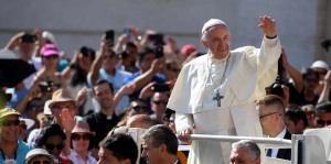 ROMA: El papa Francisco propone nuevo pacto social y reducir la jornada laboral